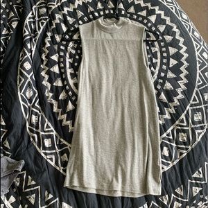Sleeveless Summer Grey Turtleneck!!!
